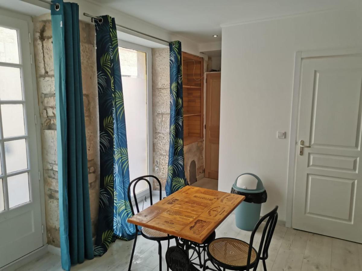 Studio Renove Centre Mansle Apartment Ngoại thất bức ảnh